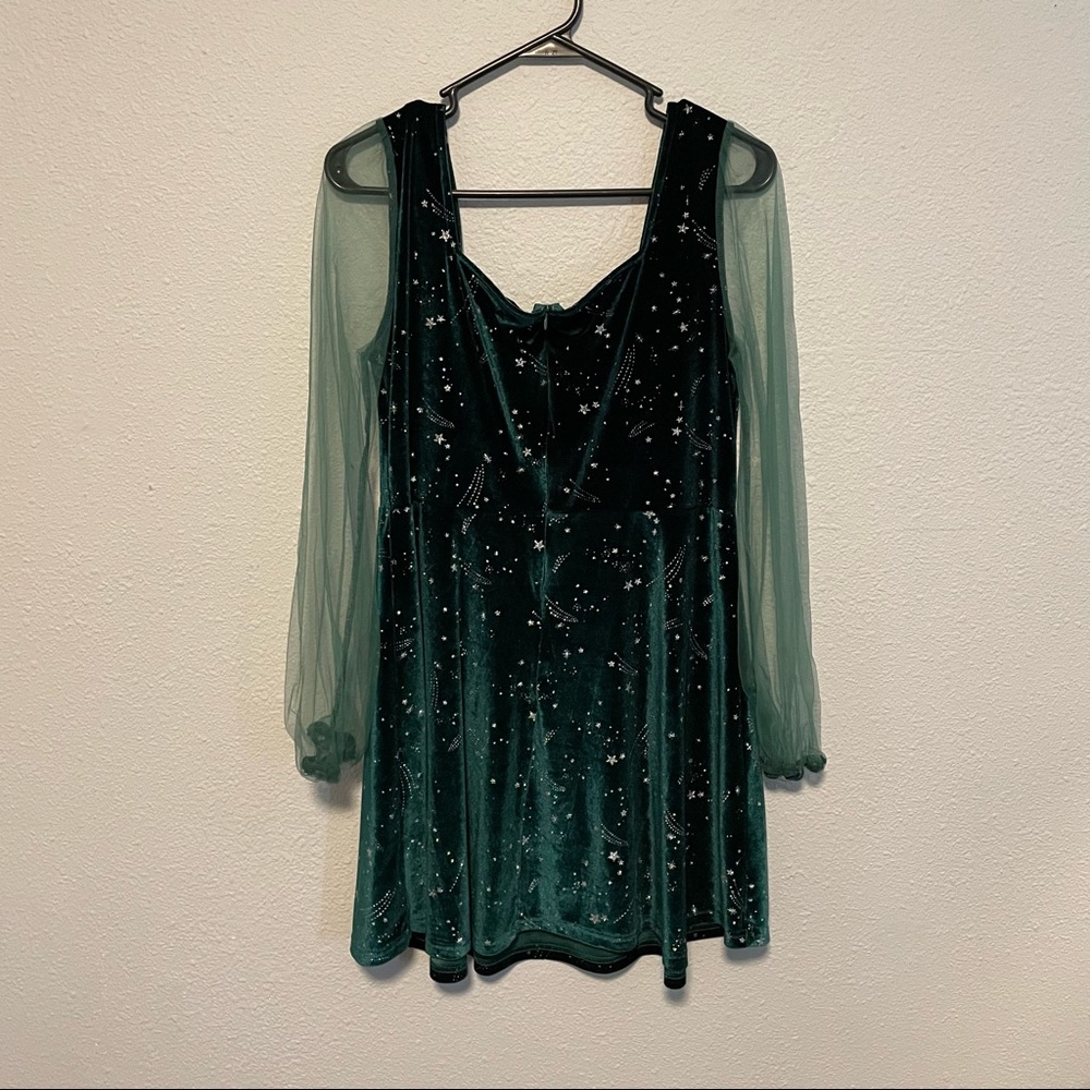 Green Velvet Long Sleeve Dress